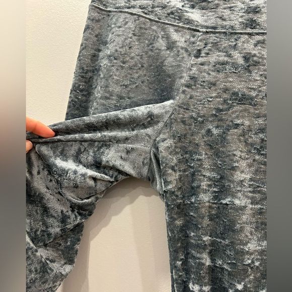 Aritzia Tna Atmosphere High Waist Velvet Legging - Picture 5 of 11